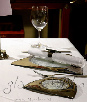 wedding underplates triangular gold rim glass charger plate MyGlassStudio