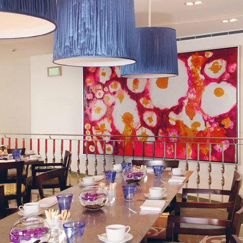 Gordon's Café at Le Gray Beirut, table setting with MyGlassStudio glassware