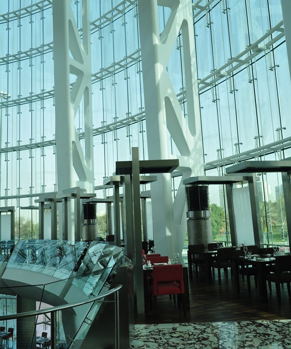 contemporary dinnerware Rouge restaurant Rocco Forte Abu Dhabi MyGlassStudio