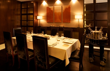 steakhouse dinnerware tabletop setup The Rib Room Jumeirah Emirates Tower Dubai MyGlassStudio