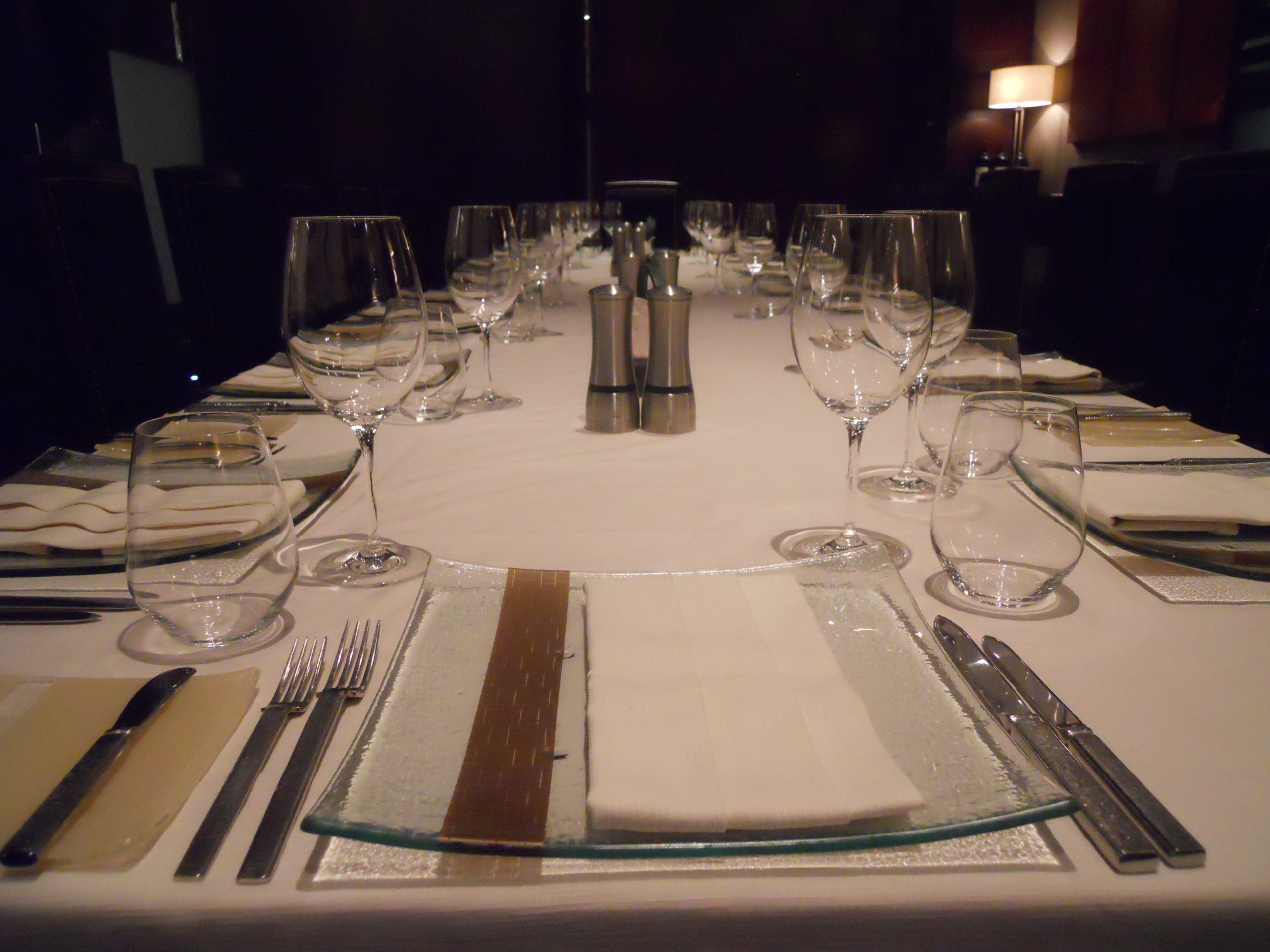 steakhouse tableware glass dinnerware set The Rib Room Jumeirah Emirates Tower MyGlassStudio