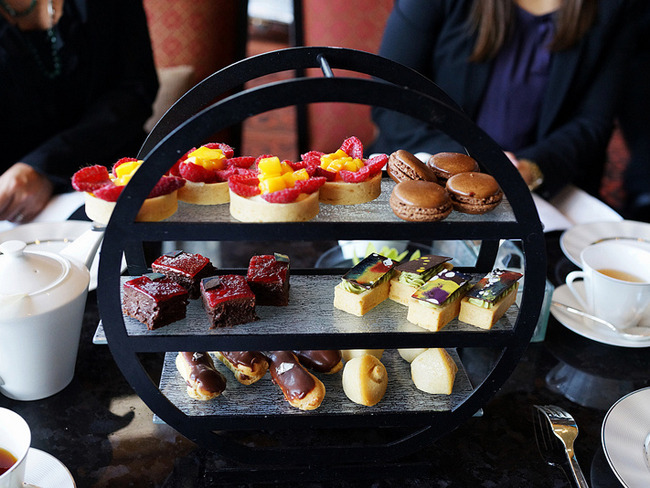 afternoon tea presentation ideas Mandarin Oriental New York lobby lounge MyGlassStudio