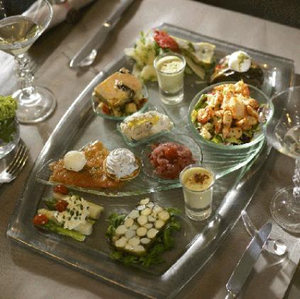 parisian dinnerware appetizer sharing platter silver rim L'Envue Paris MyGlassStudio