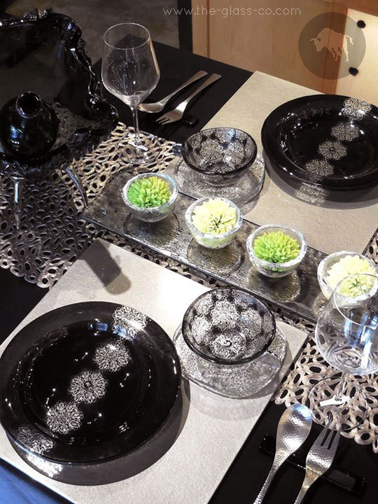 modern arabesque dinnerware black silver table setup thousand nights one night MyGlassStudio
