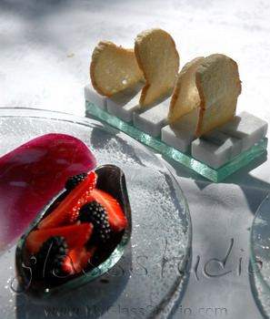 bread presentation tableware bread tray serving bread slices MyGlassStudio
