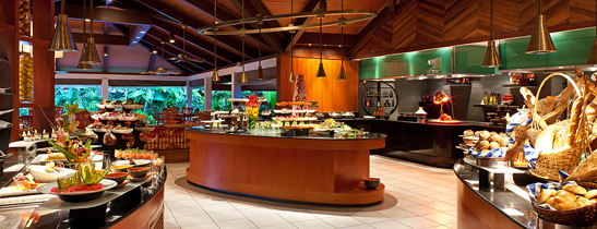 buffet set up buffet presentation Sheraton Maldives Full Moon Resort MyGlassStudio