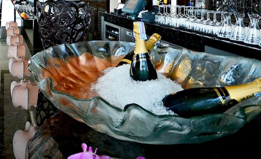 premium champagne serving champagne bucket banqueting service MyGlassStudio