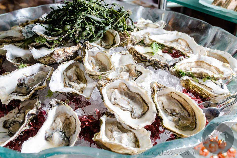 buffet platter presentation oyster bowl with ice Baltschug Kempinski Moscow