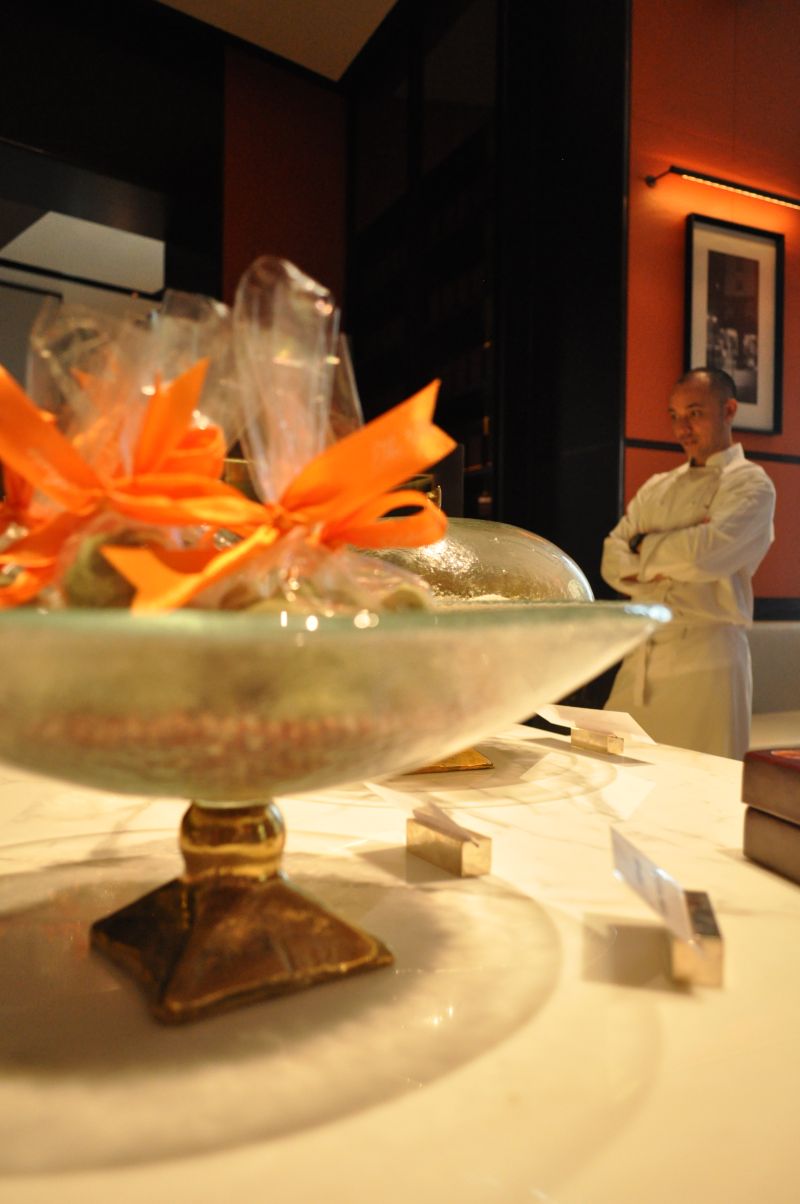 refined tableware design dessert bowl Park Hyatt Abu Dhabi MyGlassStudio