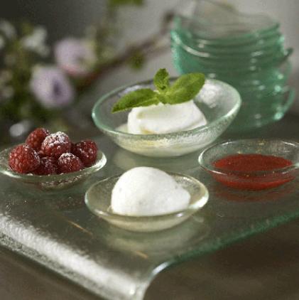 chic parisian tableware dessert cups dessert bowls L'Envue Paris MyGlassStudio