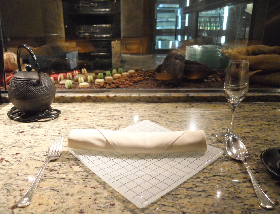 dessert plate sets patisserie Spectrum On One Fairmont Dubai MyGlassStudio