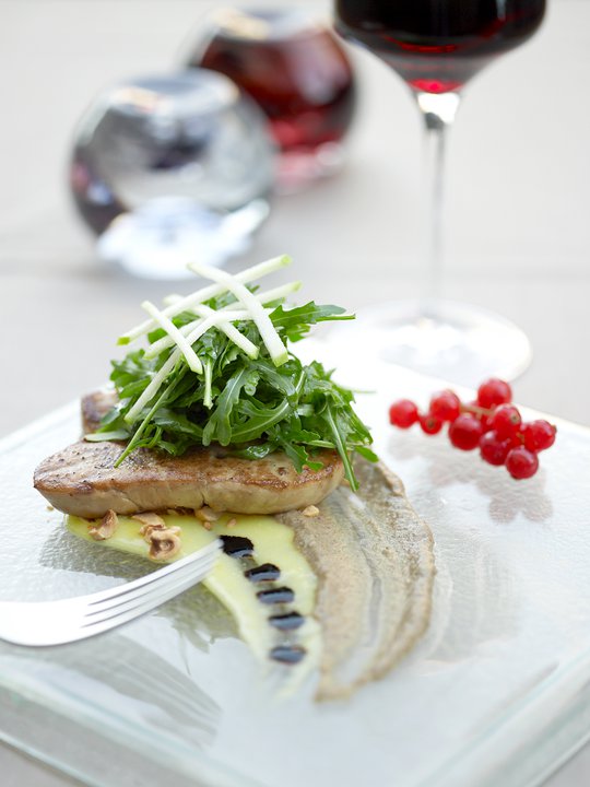 fine dining plating food presentation glass plate The Met Hotel Avenue 48 MyGlassStudio