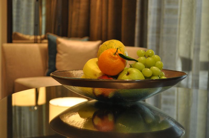 fruit centerpiece bowl amenity Park Hyatt Abu Dhabi MyGlassStudio
