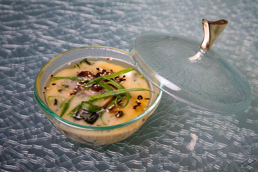 minimalist organic dinnerware glass bowl lid Sushi Club Sensi Warsaw MyGlassStudio