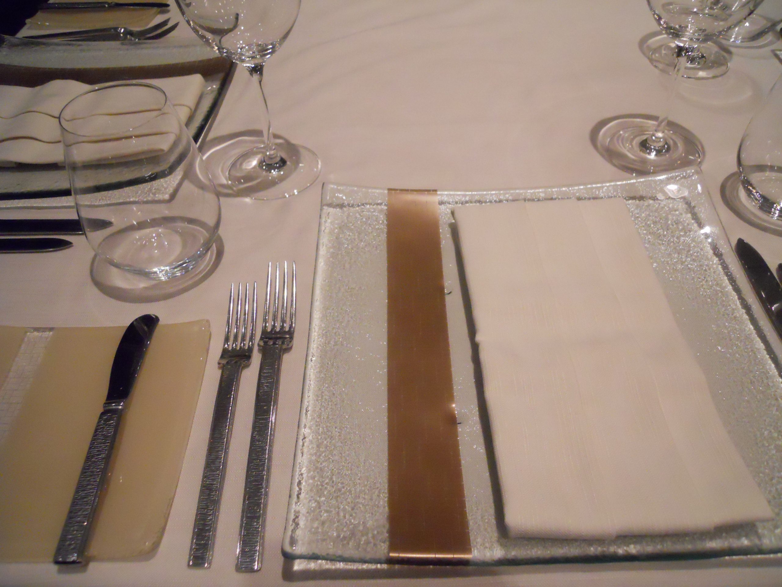 steakhouse serving ware gold brick show plates glass side plates Rib Room MyGlassStudio