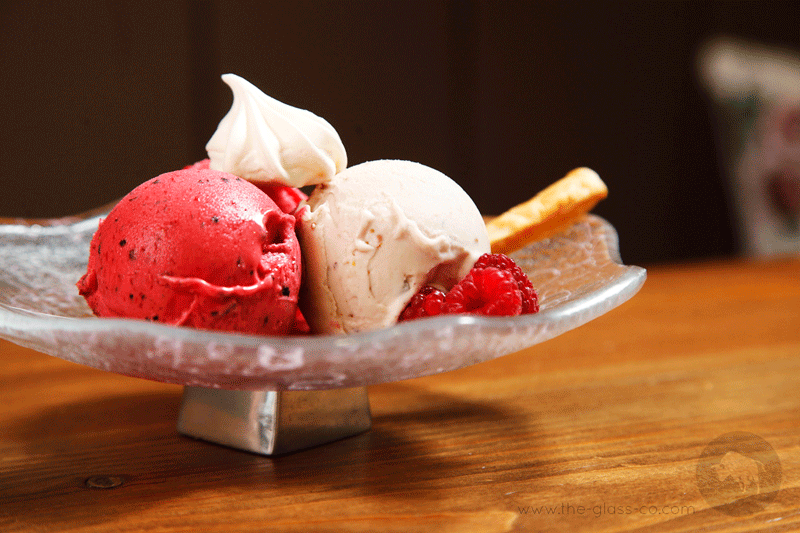 ice cream presentation tableware luxurious bowl metal base MyGlassStudio