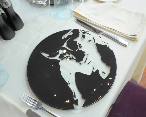 colour-driven tableware design, show plate for Terrace Grill Marriott Riyadh by MyGlassStudio
