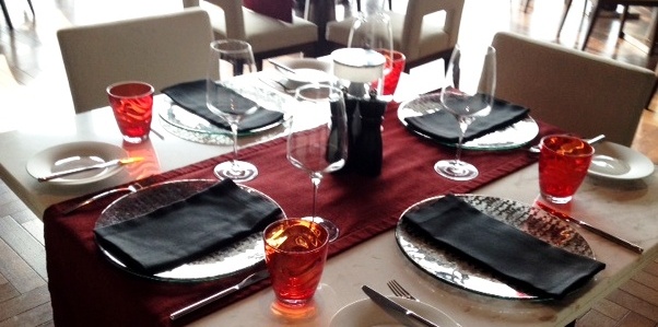 designer red and gold dinnerware restaurant tableware Viu St. Regis Bangkok MyGlassStudio