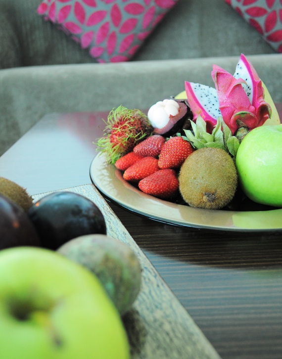 in-room fruit amenity guest room fruit amenity collection Hilton Doha MyGlassStudio