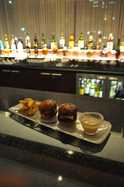 bar serveware for cocktails rectangular serving platter mini burgers Glo Renaissance Doha MyGlassStudio