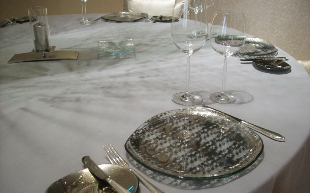 show plate silver mosaic pattern Belon Banyan Tree Macau MyGlassStudio