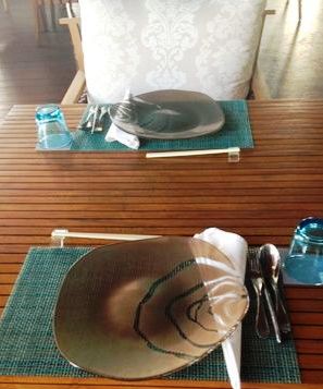 resort blue dinner plates show plate chopstick rest W Retreat Bali MyGlassStudio