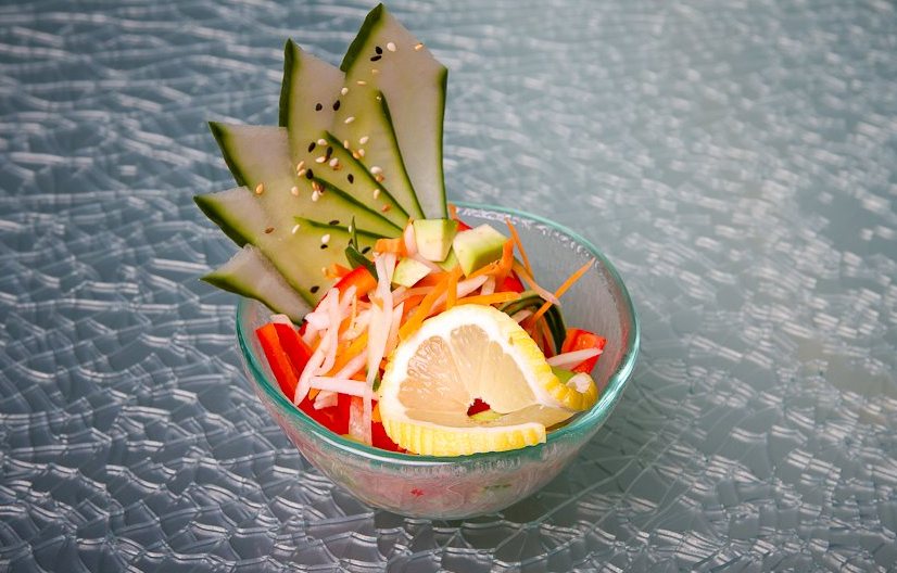 minimalist glass dinnerware side bowl Sushi Club Sensi Warsaw MyGlassStudio