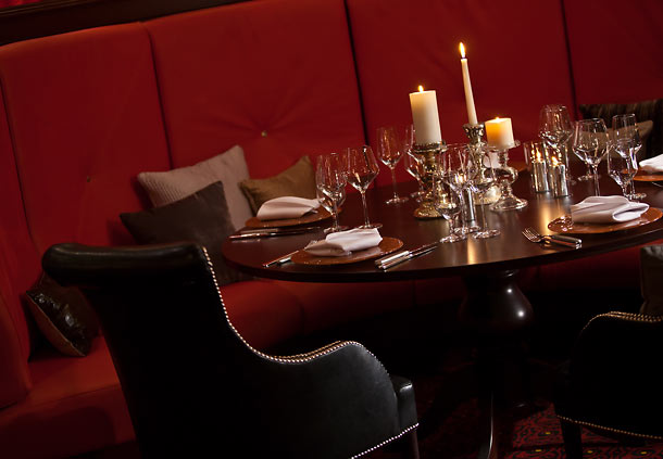 table setting New York Steakhouse Renaissance Doha MyGlassStudio