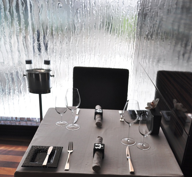 tableware design Marco Pierre White Steakhouse Fairmont Abu Dhabi MyGlassStudio