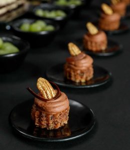 Mini Appetizer Plates in Black